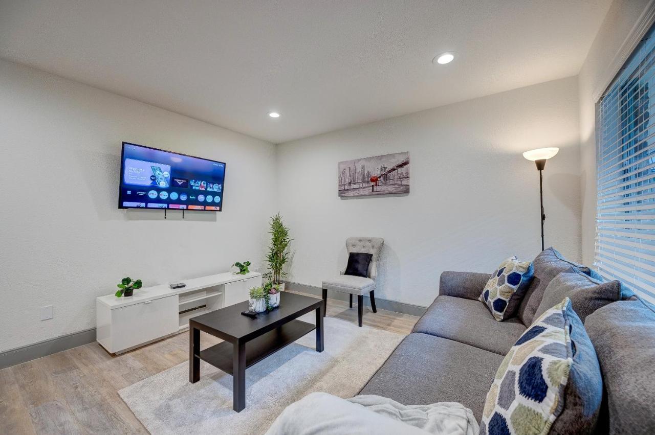 Trendy Midtown Apt, Walk To Shops & Sites, Pets Ok Houston Luaran gambar